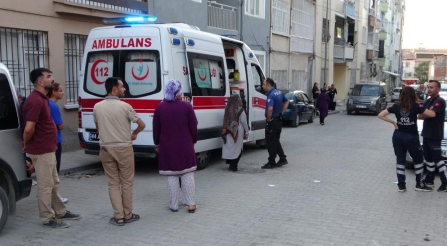 18 yaşındaki geç kız elektrikli süpürgenin kablosu ile kendini astı