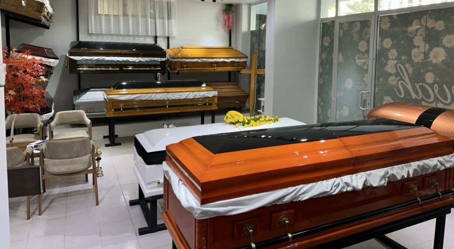 Bursa'da 'merasim tabutu' üretip satmaya başladı