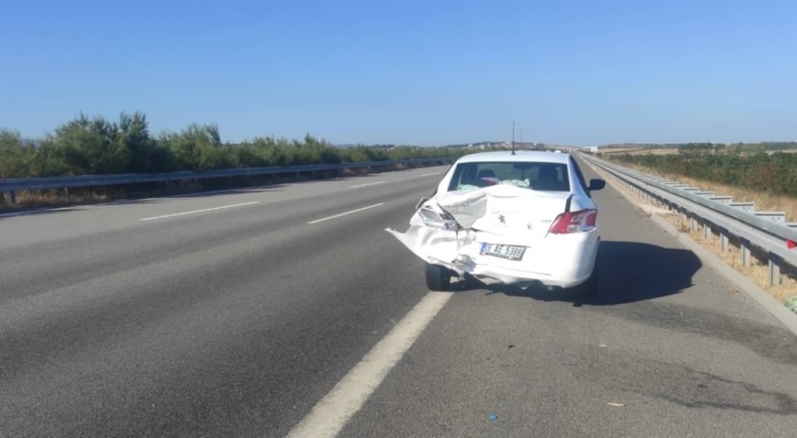 Bursa'da iki otomobil çarpıştı! Yaralılar var
