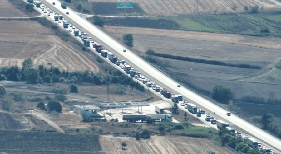 TIR kazası Bursa'daki fabrikalarda üretimi olumsuz etkiledi
