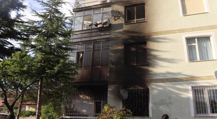 Çakmakla oynayan çocuk evi yaktı