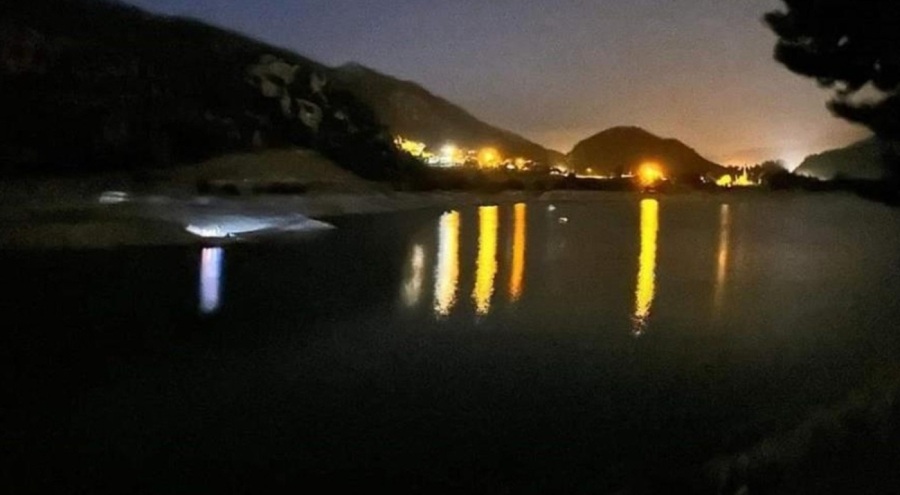 Serinlemek için girdiği baraj göletinde kayboldu