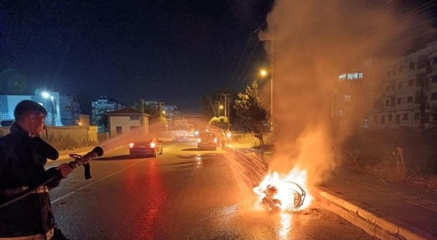 Seyir halindeki motosiklet yandı!