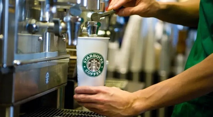 Starbucks CEO'su görevinden ayrıldı