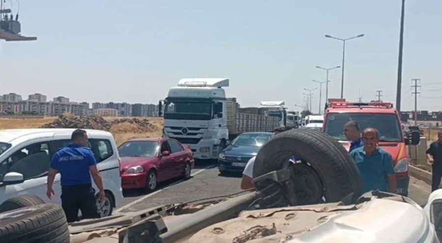 Zincirleme kaza! 3 kişi yaralandı