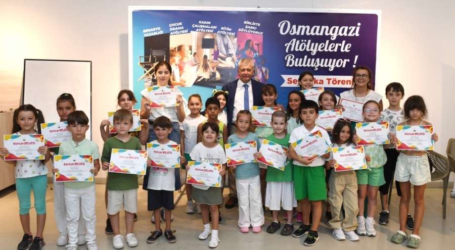 Osmangazi'nin kurslarına katılan öğrencilere sertifikalar dağıtıldı