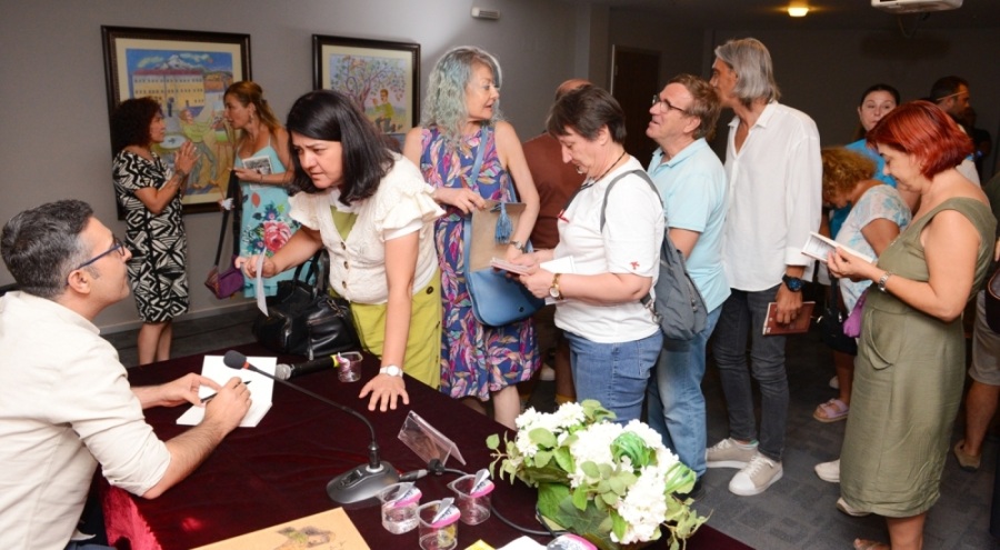 Nilüfer'de Ali İpek Yazıevi Buluşmaları'na katıldı