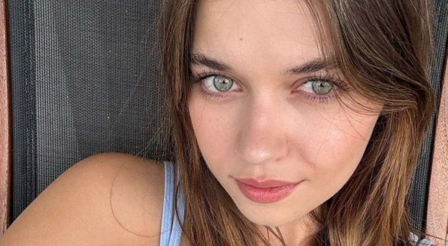 Afra Saraçoğlu da akıma uydu!