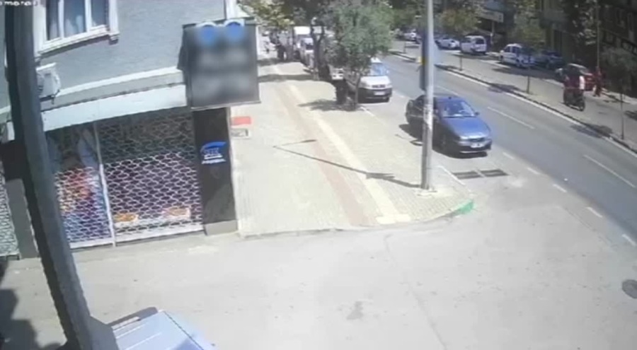 Bursa'da 75 yaşındaki kadının öldüğü motosiklet kazası kamerada