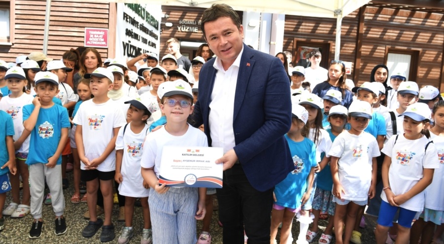 Osmangazi'de 6 bin öğrenci yüzme öğrendi