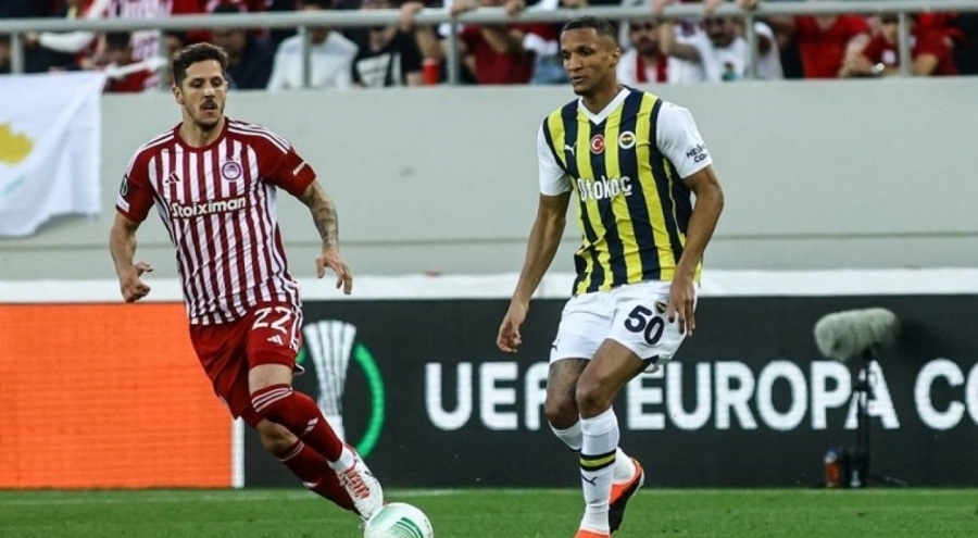 Fenerbahçeli yıldıza sürpriz kanca!