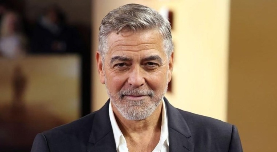 Ünlü oyuncu George Clooney kendini açık artırmaya çıkardı