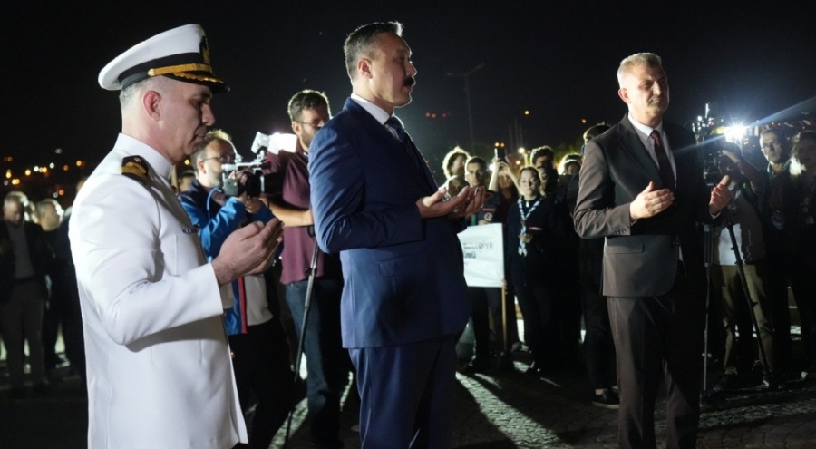 17 Ağustos Depremi'nin 25. yıl dönümünde hayatını kaybedenler 03.02'de anıldı