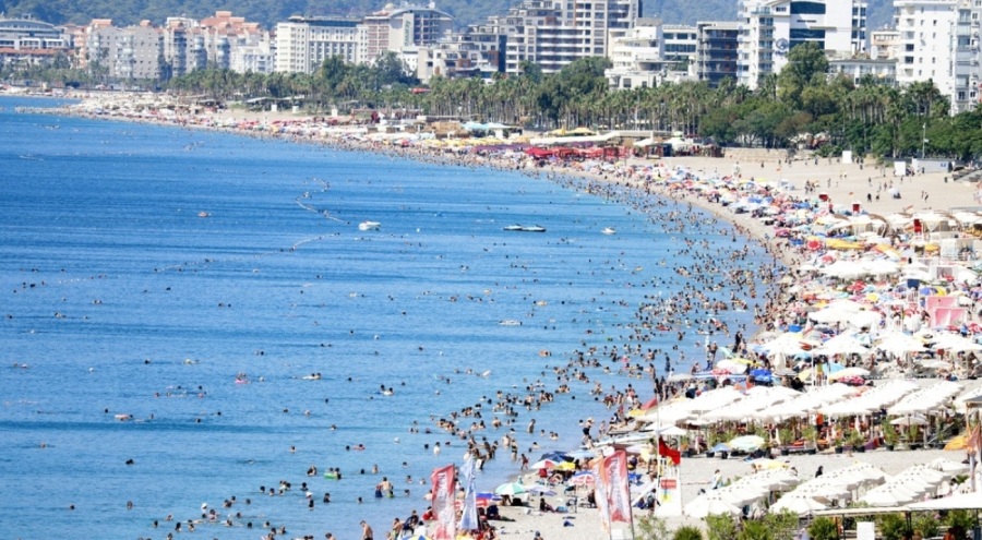 Akdeniz'de deniz suyu sıcaklığı 32 derece ile rekor kırdı