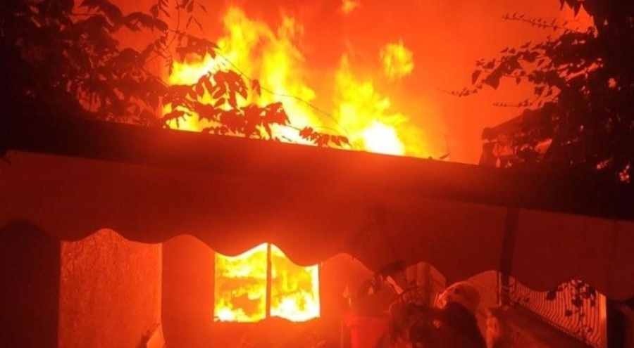 Ünlü oyuncu Aras Bulut İynemli'ye ait villa yangında küle döndü