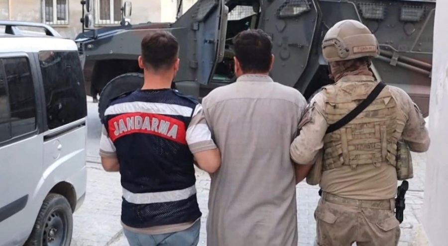 Terör operasyonu: 10 gözaltı