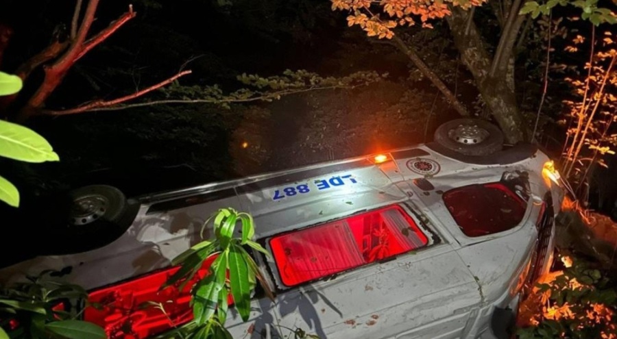 Gümüşhane'de minibüs uçuruma yuvarlandı