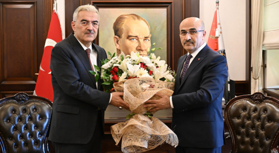 Emniyet Genel Müdürü olarak atanan eski Bursa Valisi Mahmut Demirtaş, göreve başladı