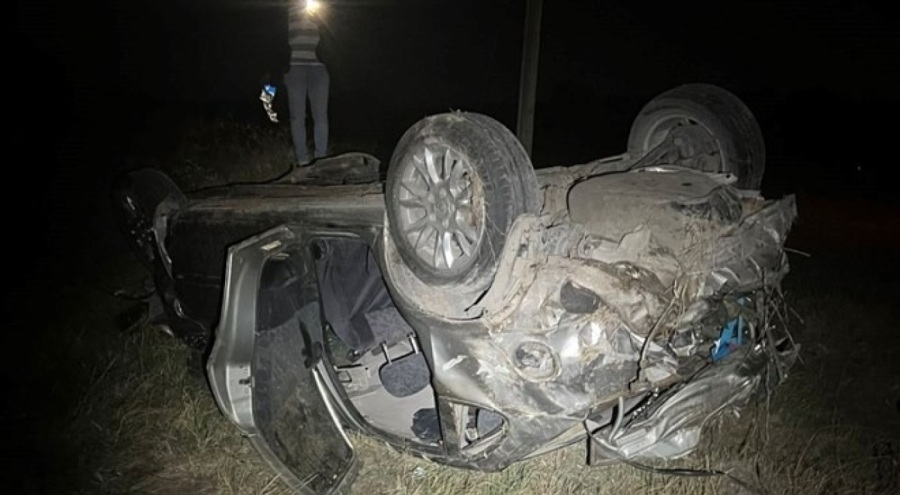 Otomobil şarampole devrildi! 1 ölü, 3 yaralı