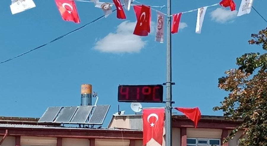 Afyonkarahisar'da hava sıcaklığı 41 dereceye yükseldi