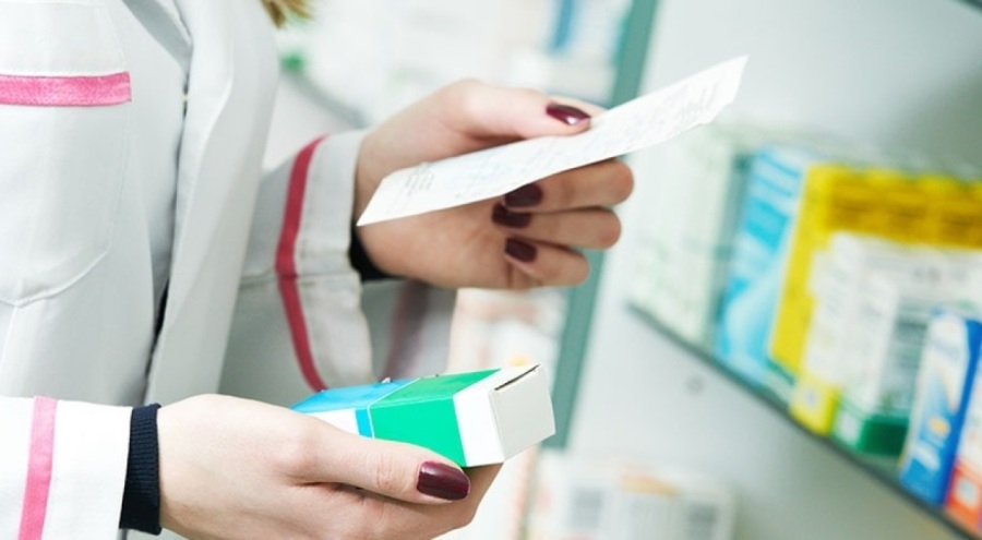 Doktorlardan reçete yazan dolandırıcılara karşı bakanlığa uyarı