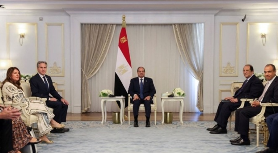Blinken Mısır'da Sisi ile bir araya geldi