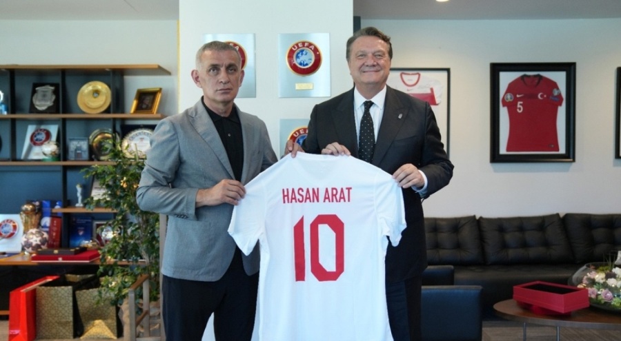 Beşiktaş Başkanı Arat, TFF Başkanı İbrahim Hacıosmanoğlu'nu ziyaret etti