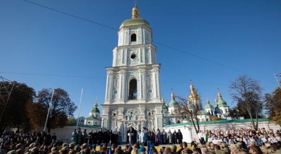 Ukrayna, Moskova Patrikhane'sinin kiliselerine yasak getiren "tarihi" yasayı kabul etti