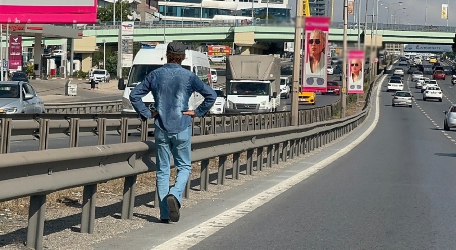 İstanbul'da E-5'te yürüyen adamdan acı haber!