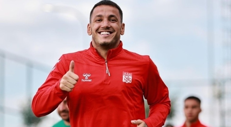 Rey Manaj'a Türkiye'den 2 büyük kulüp talip!