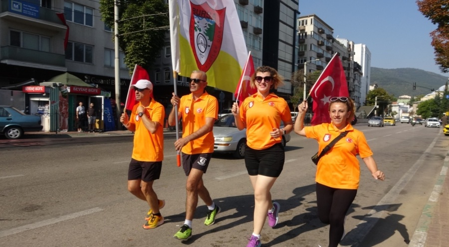 Bursa'da taksici cinayetlerine dikkat çekmek için maraton düzenlendi