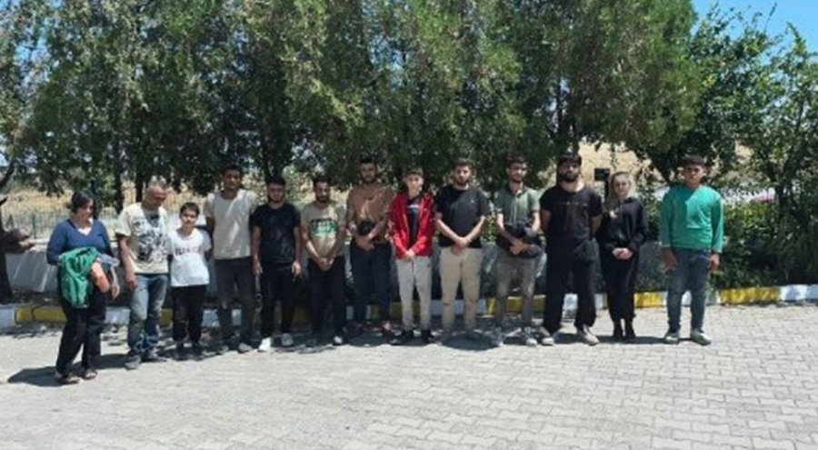 15 kaçak göçmen yakalandı