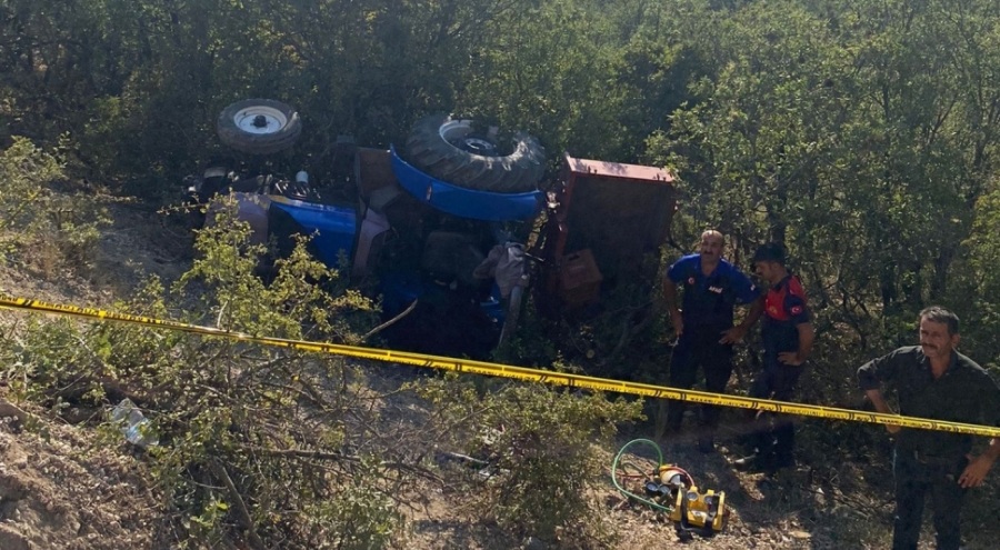 Traktörün altında kalarak can verdi