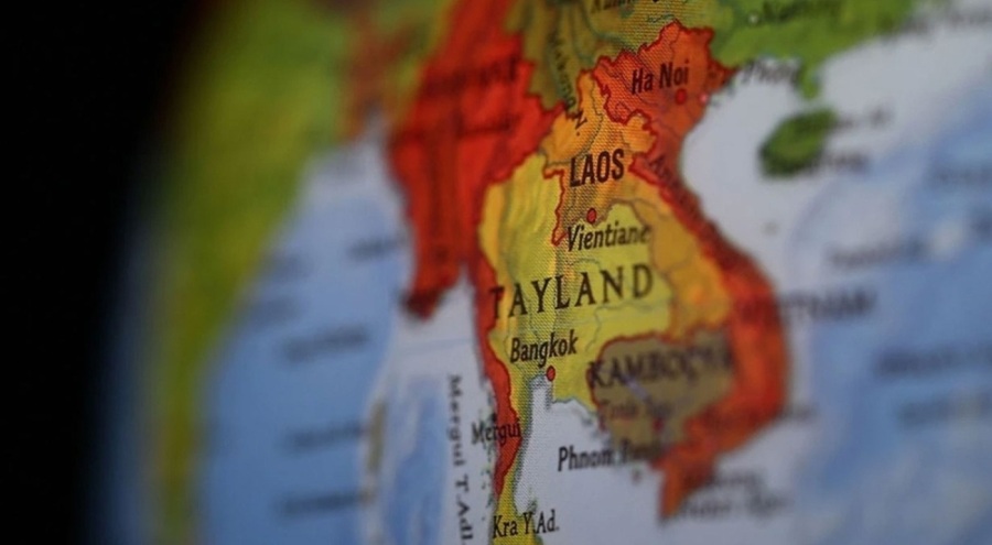 Tayland'da uçak düştü!