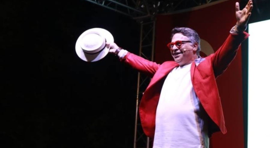 Ünlü modacı Barbaros Şansal: Moda akademisi kuruyor