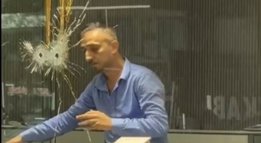 İş yerine silahla saldırdılar!