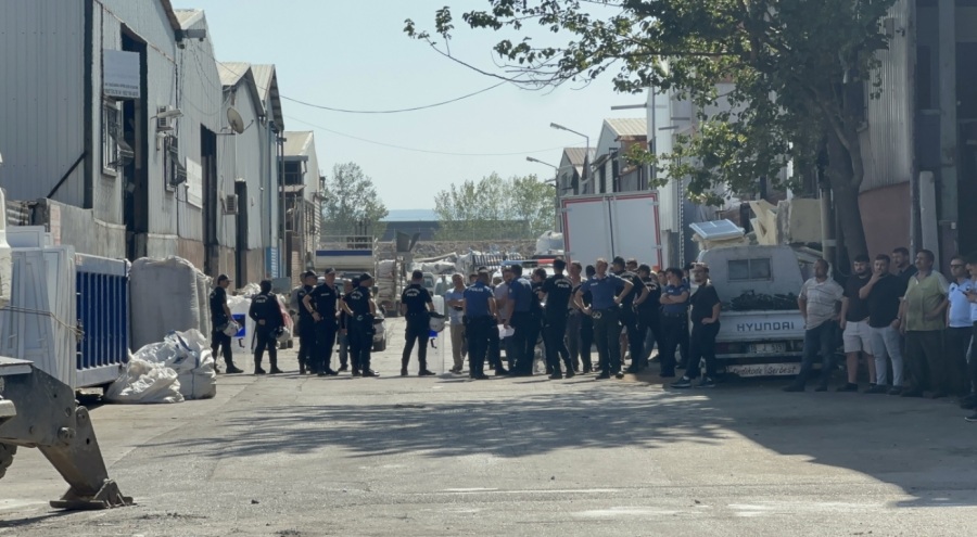 Bursa Yıldırım'da kaçak fabrikalar yıkılıyor