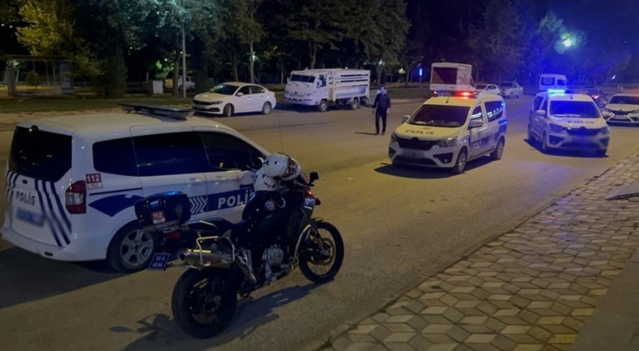 Düğünde iki aile arasında çıkan kavgada kan aktı