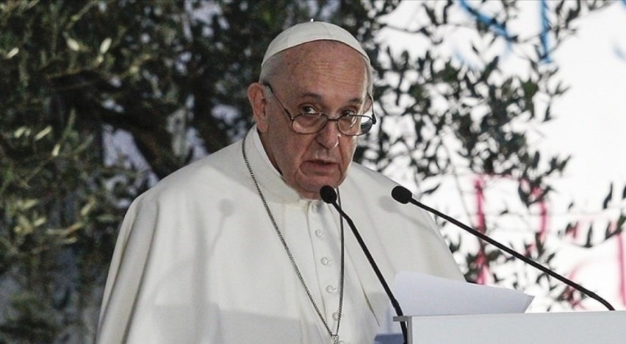 Papa'dan Ukrayna'ya sert tepki: Kiliselere dokunulmaz