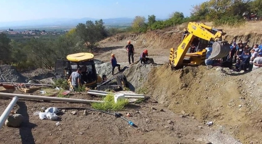 Su kuyusu açarken göçük altında kaldı