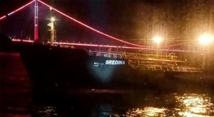 İstanbul Boğazı gemi trafiği, çift yönlü olarak askıya alındı