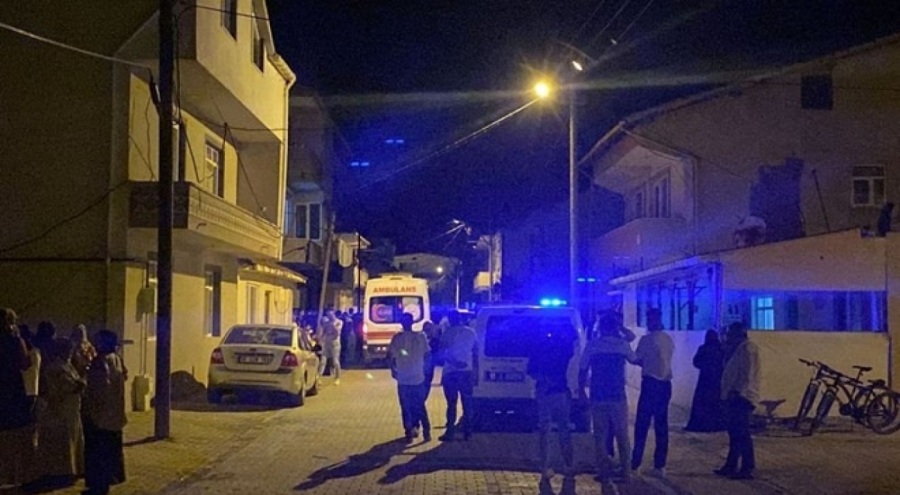 Baba dehşeti: Kızını boğarak öldürdü!