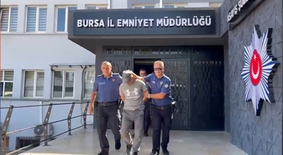 Bursa'da 19 yılla aranan şüpheli kıraathanede okey oynarken yakalandı