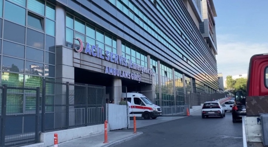 Yüksek sesle müzik dinliyorsun kavgasında kan aktı!