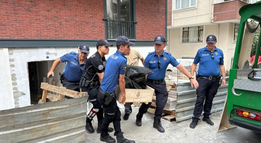 Asansör boşluğuna düşen işçi hayatını kaybetti