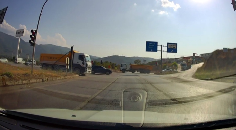 Bursa'da faciaya davetiye çıkardı!
