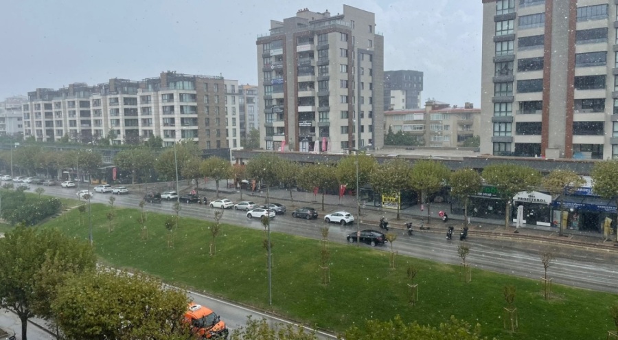 Bursa'yı sağanak vurdu!