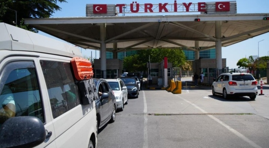 Sınır Kapılarında gurbetçi rekoru kırıldı