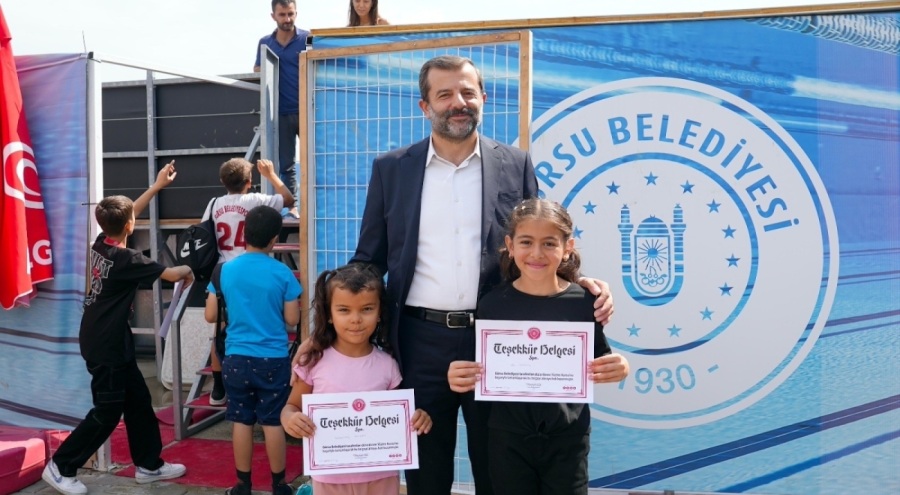 Gürsu'da "Yüzme Bilmeyen Kalmasın" projesi ile 430 çocuk yüzme öğrendi