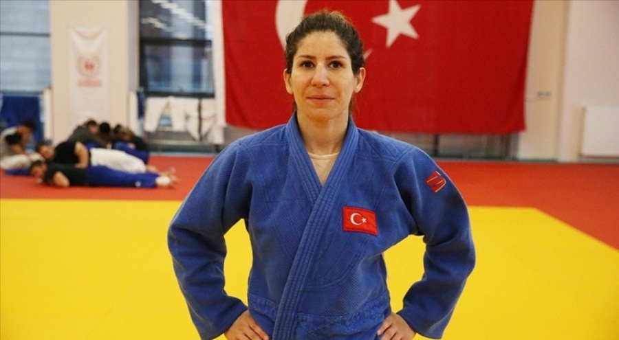 Paris'te para judoda Ecem Taşın Çavdar yarı finalde